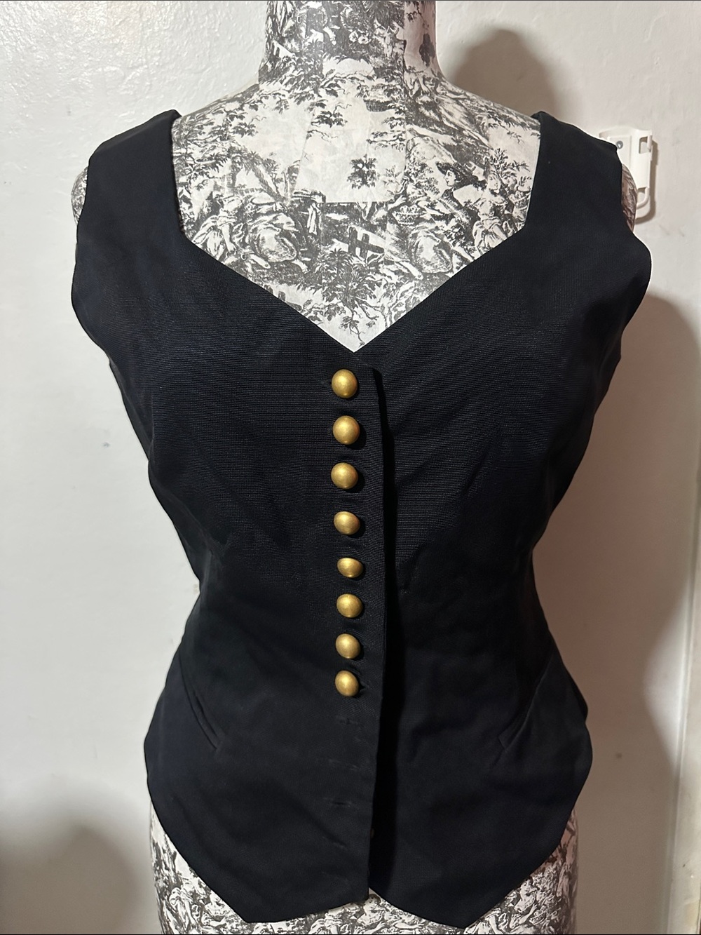 Dana Buchman Black Sleeveless V-Neck Top with Gold Buttons